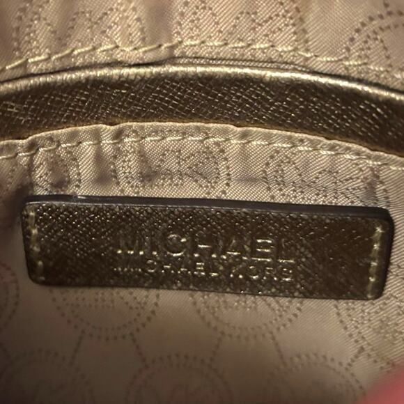 Michael Kors Metallic Wristlet Wallet Gold Leather Medium Card Holder Zip - Picture 7 of 14